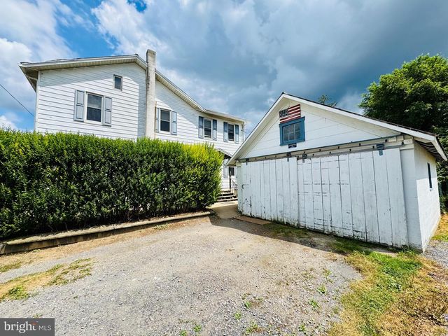 156 E MAIN ST, Rebersburg, PA 16872