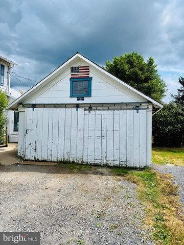 156 E MAIN ST, Rebersburg, PA 16872