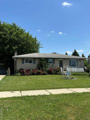 32302 Ryan Road, Warren, MI 48092