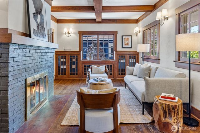 4754 4th Avenue NE, Seattle, WA 98105