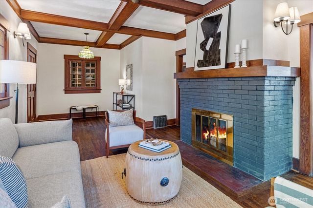 4754 4th Avenue NE, Seattle, WA 98105