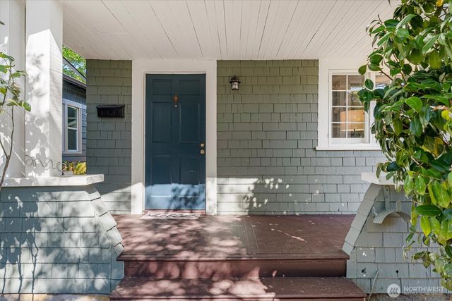 4754 4th Avenue NE, Seattle, WA 98105