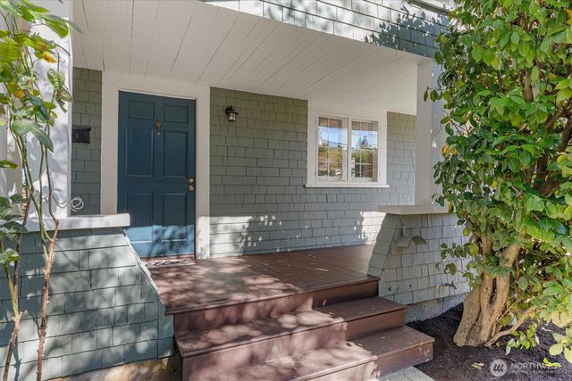 4754 4th Avenue NE, Seattle, WA 98105