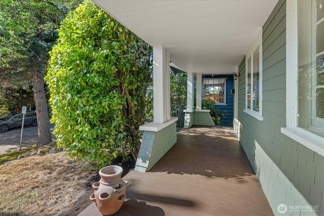 4754 4th Avenue NE, Seattle, WA 98105