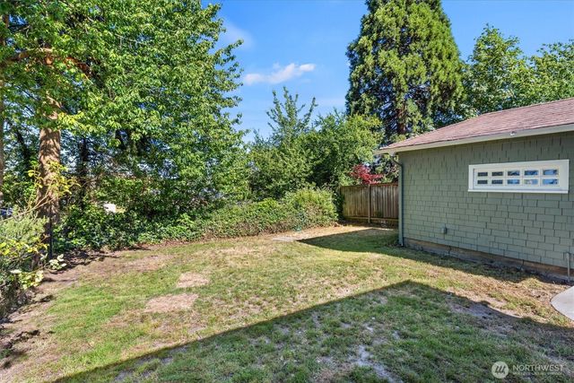 4754 4th Avenue NE, Seattle, WA 98105