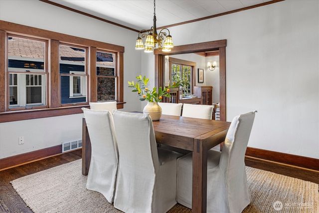 4754 4th Avenue NE, Seattle, WA 98105