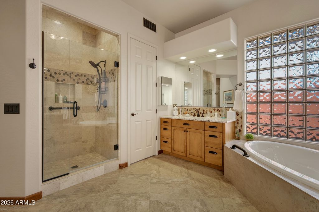 Image 15 of property listing at 150 STONE CREEK Circle, Sedona, AZ 86351