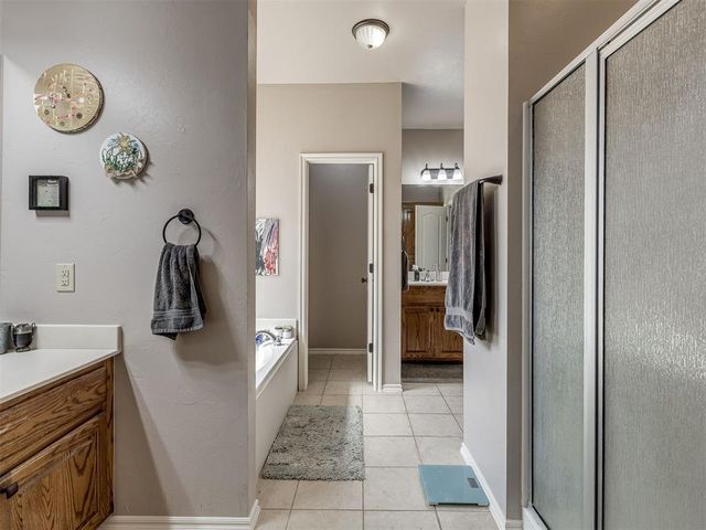 8621 Blue Heron Cove, Edmond, OK 73034