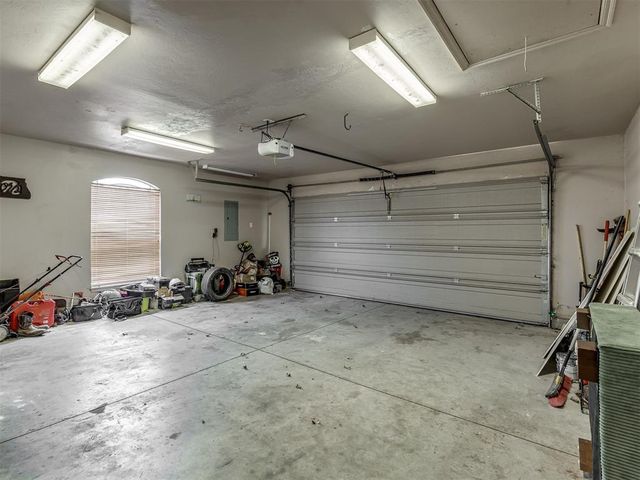 8621 Blue Heron Cove, Edmond, OK 73034