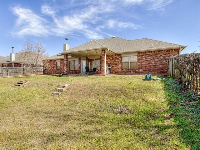 8621 Blue Heron Cove, Edmond, OK 73034