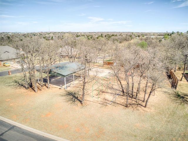8621 Blue Heron Cove, Edmond, OK 73034