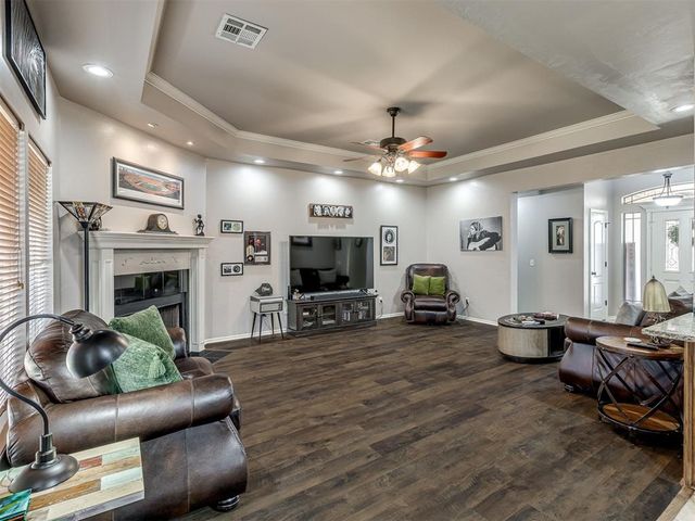 8621 Blue Heron Cove, Edmond, OK 73034