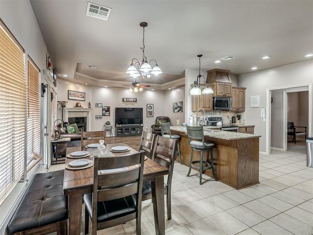 8621 Blue Heron Cove, Edmond, OK 73034