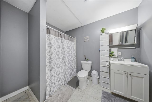 70 Pleasant St, Lowell, MA 01852