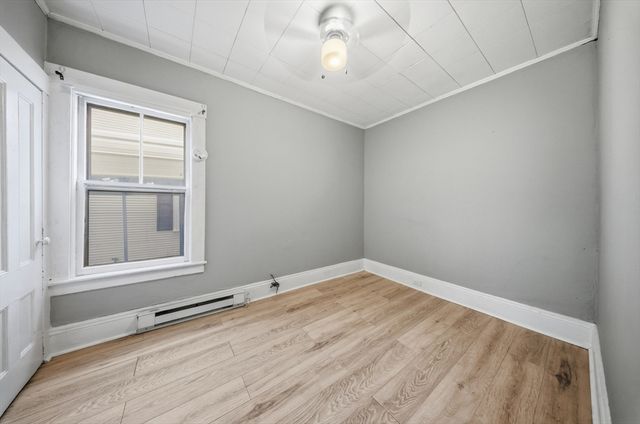 70 Pleasant St, Lowell, MA 01852