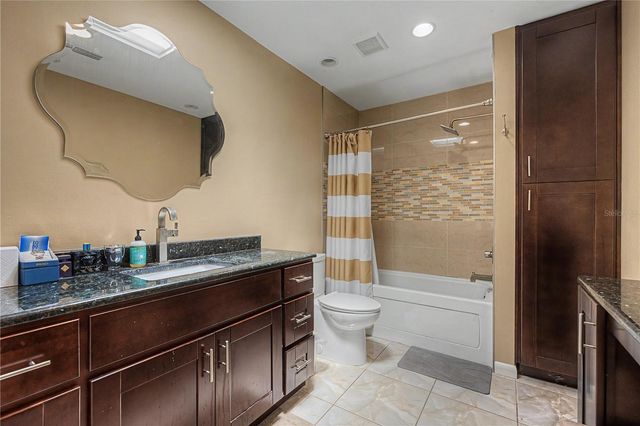 8314 W HIAWATHA STREET, Tampa, FL 33615