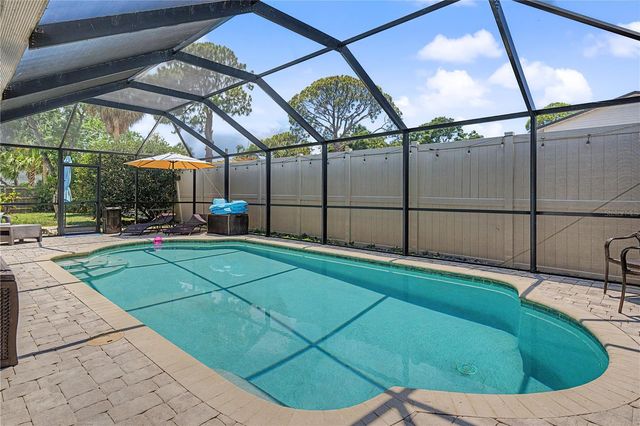 8314 W HIAWATHA STREET, Tampa, FL 33615