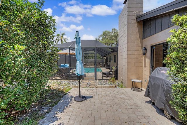8314 W HIAWATHA STREET, Tampa, FL 33615