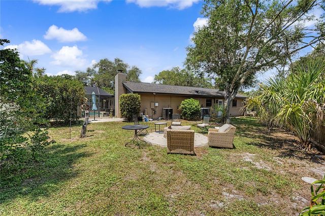 8314 W HIAWATHA STREET, Tampa, FL 33615