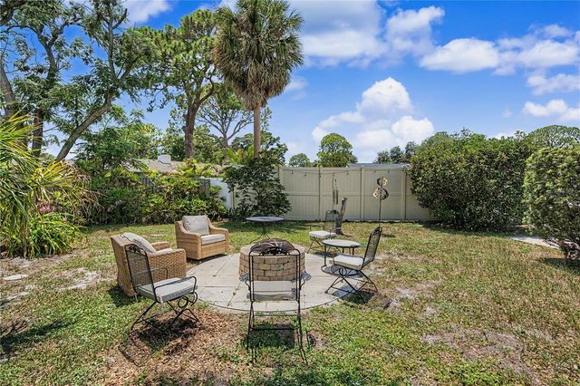 8314 W HIAWATHA STREET, Tampa, FL 33615