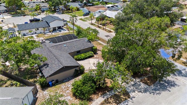 8314 W HIAWATHA STREET, Tampa, FL 33615