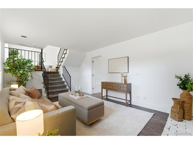 18932 E Kansas Dr, Aurora, CO 80017