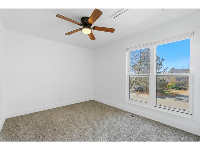 18932 E Kansas Dr, Aurora, CO 80017