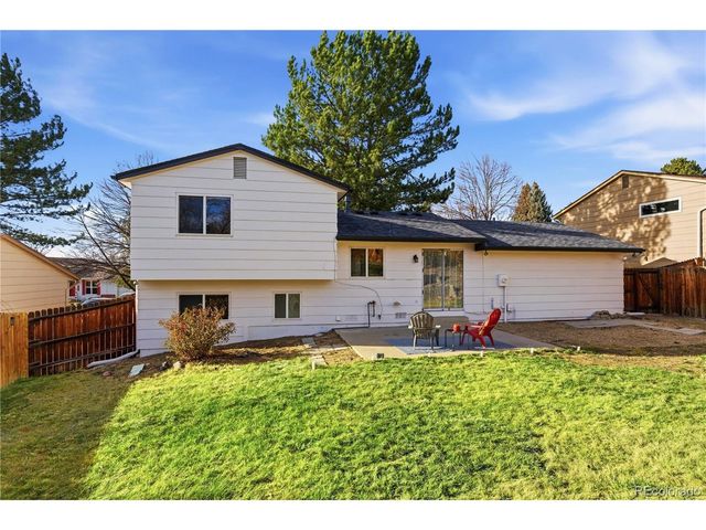18932 E Kansas Dr, Aurora, CO 80017