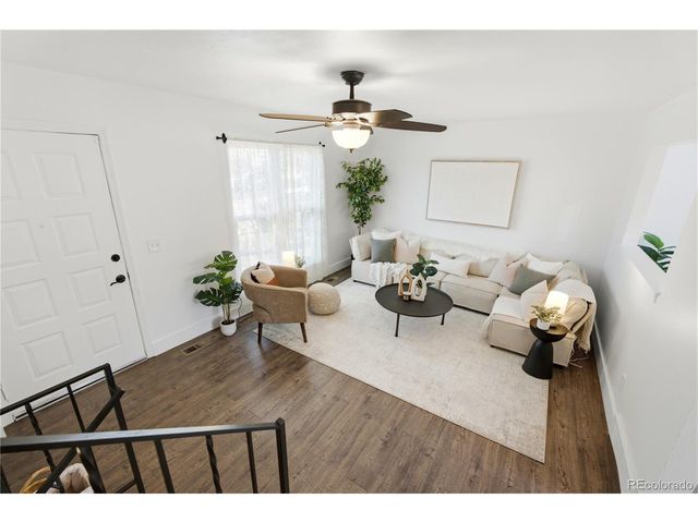 18932 E Kansas Dr, Aurora, CO 80017