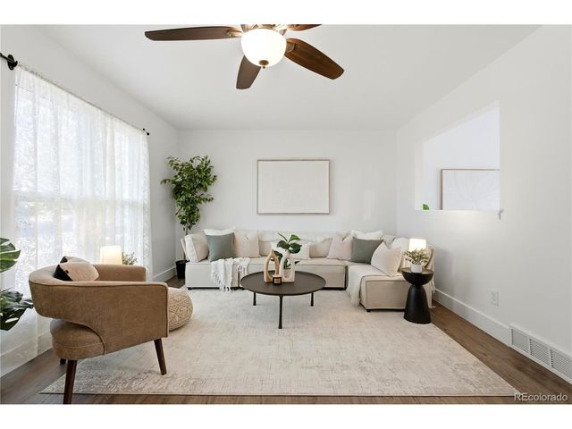 18932 E Kansas Dr, Aurora, CO 80017