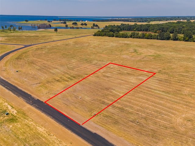 651 Shores Drive, Honey Grove, TX 75446