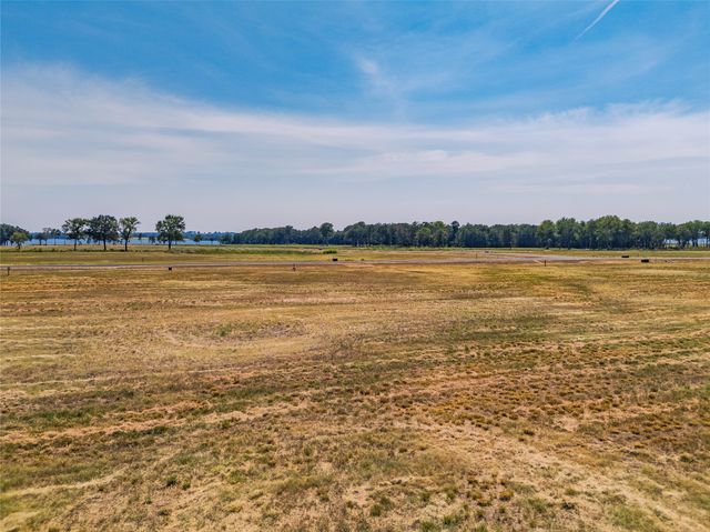 651 Shores Drive, Honey Grove, TX 75446