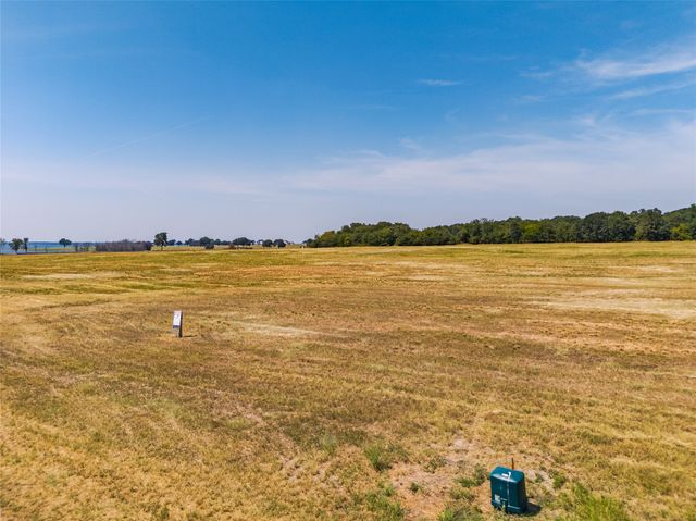 651 Shores Drive, Honey Grove, TX 75446