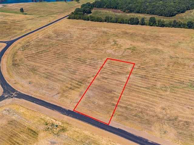 651 Shores Drive, Honey Grove, TX 75446