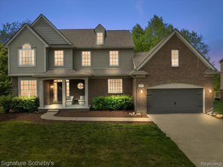 871 Wynstone Circle, Oakland, MI 48363
