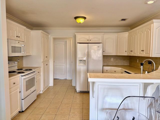 11 Willow Cove, Cabot, AR 72023