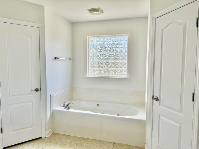 11 Willow Cove, Cabot, AR 72023