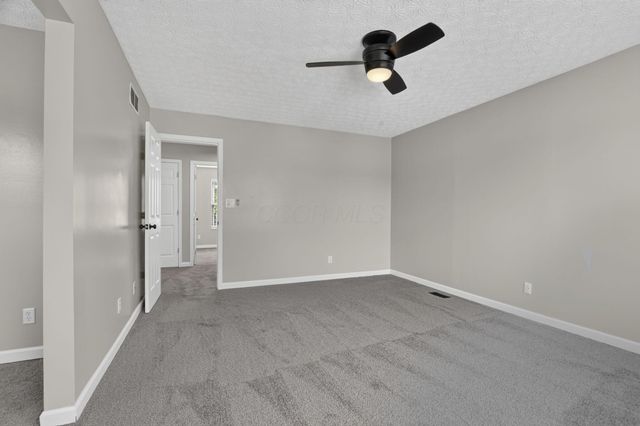 2425 Dunsworth Drive, Columbus, OH 43235
