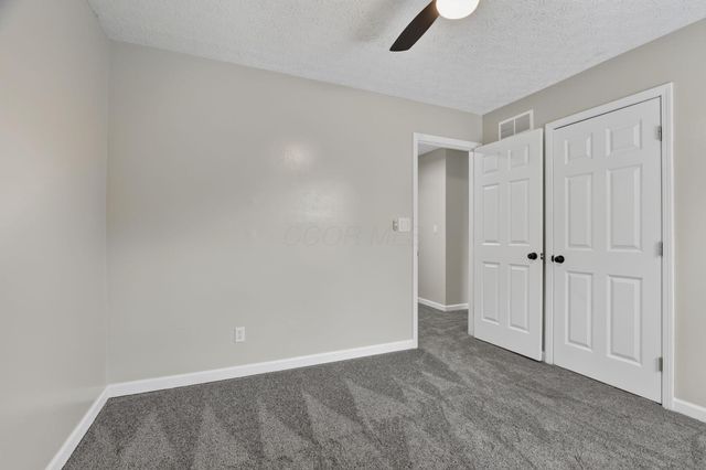 2425 Dunsworth Drive, Columbus, OH 43235