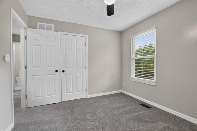 2425 Dunsworth Drive, Columbus, OH 43235