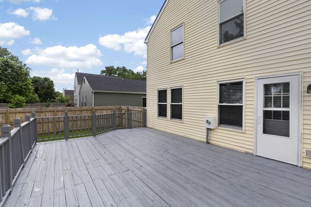 2425 Dunsworth Drive, Columbus, OH 43235