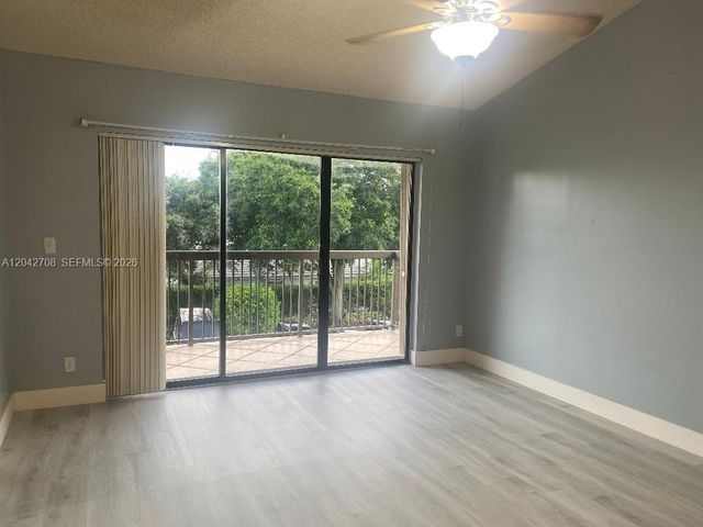 5641 Riverside Dr 303B1, Coral Springs, FL 33067