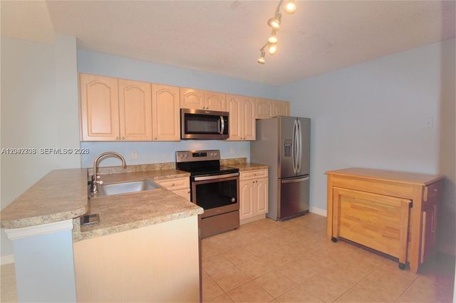 5641 Riverside Dr 303B1, Coral Springs, FL 33067