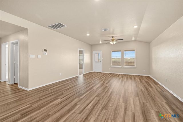 922 Stone Valley Road, Temple, TX 76502