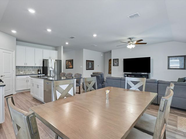 3304 Kingsgarden Road, Denton, TX 76207