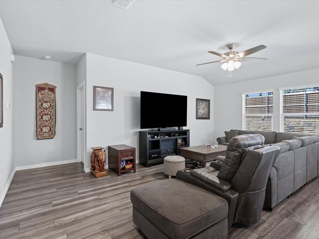 3304 Kingsgarden Road, Denton, TX 76207