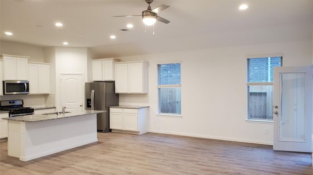 1376 Grays Gully, Montgomery, TX 77316