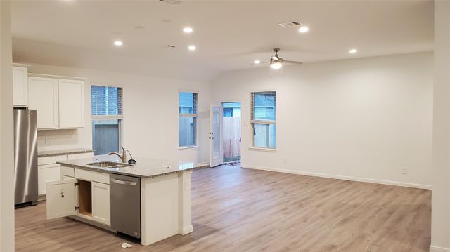 1376 Grays Gully, Montgomery, TX 77316