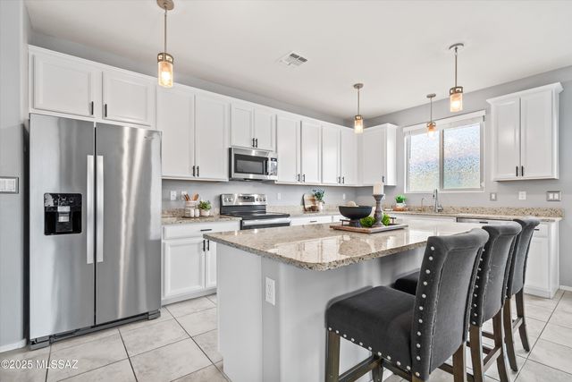 8729 E Stone Meadow Circle, Tucson, AZ 85730