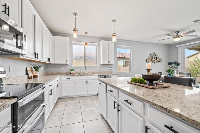 8729 E Stone Meadow Circle, Tucson, AZ 85730